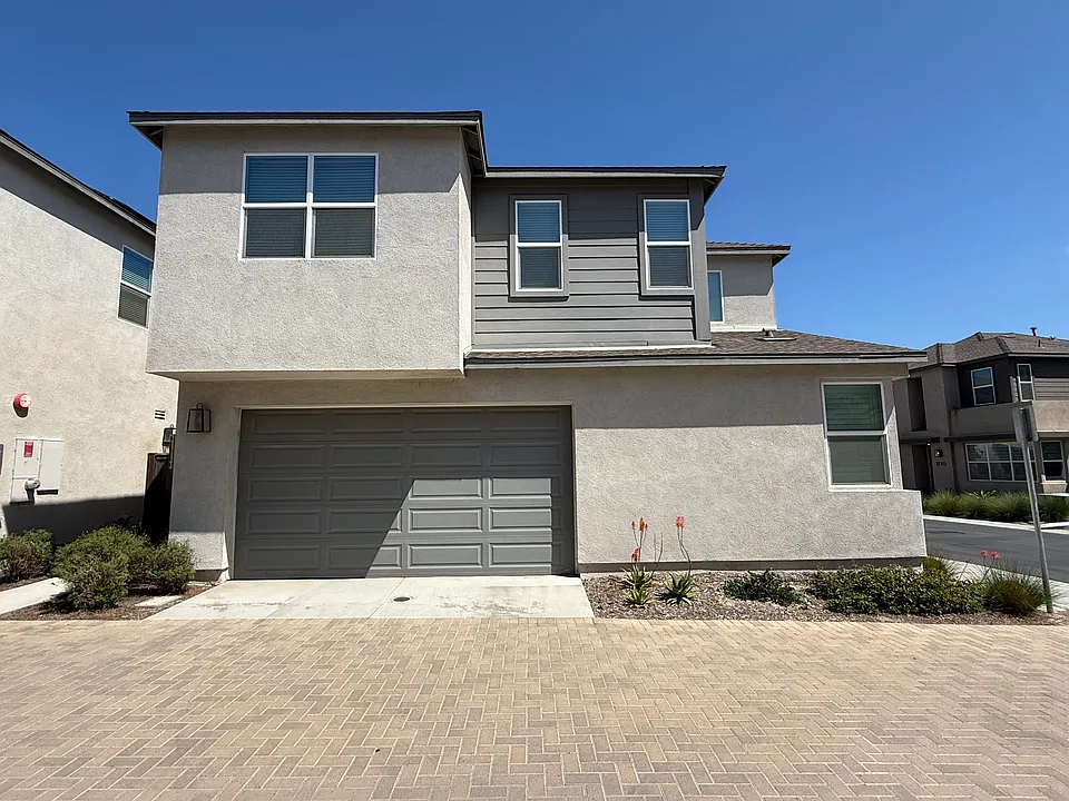 1767 Whitmore Loop
