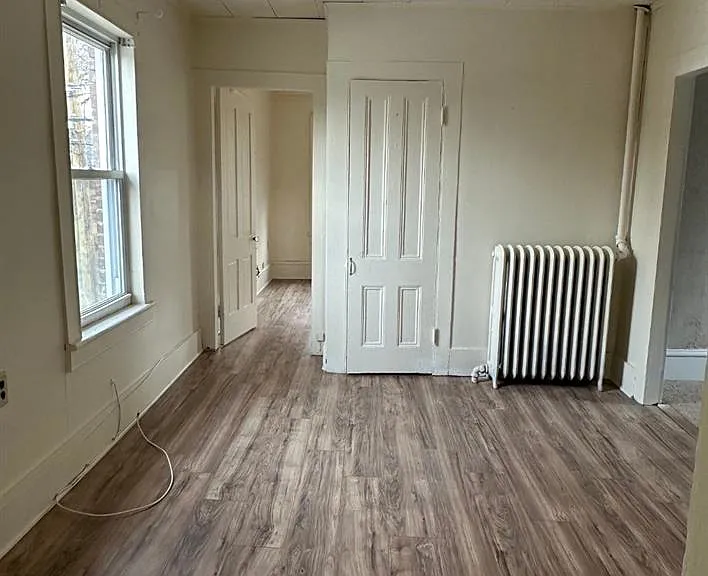 91 Ulster Ave — Photo 2