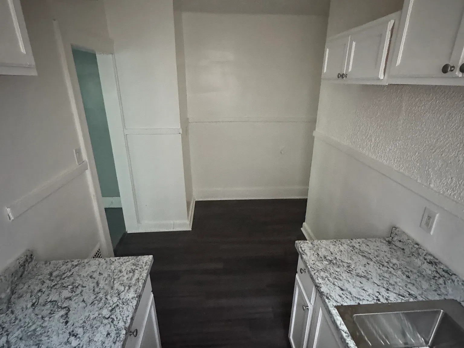 3 bed, 850 sqft, $900 — Photo 4
