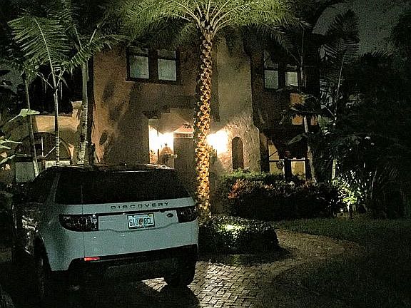 4th image of 734 Biscayne Dr