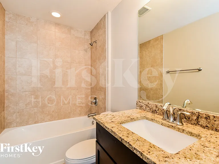 606 NW 26th St — Photo 13