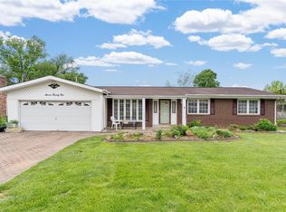 721 Maran Dr, Saint Charles, MO 63301