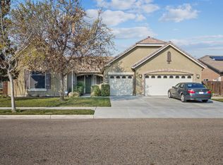 2726 W Newton Ct, Visalia, CA