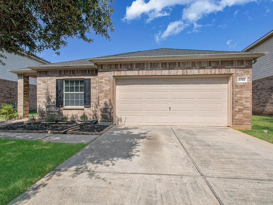 6702 Castle Terrace Ct