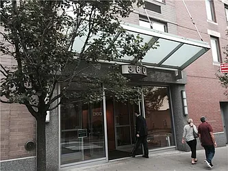 Rented by R New York