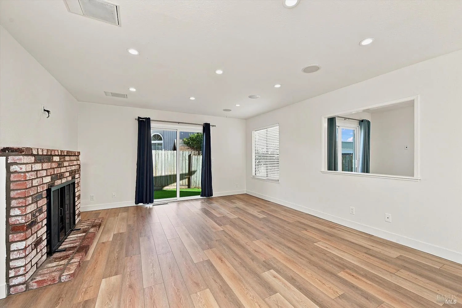 7 Gilbert Court - Photo 9