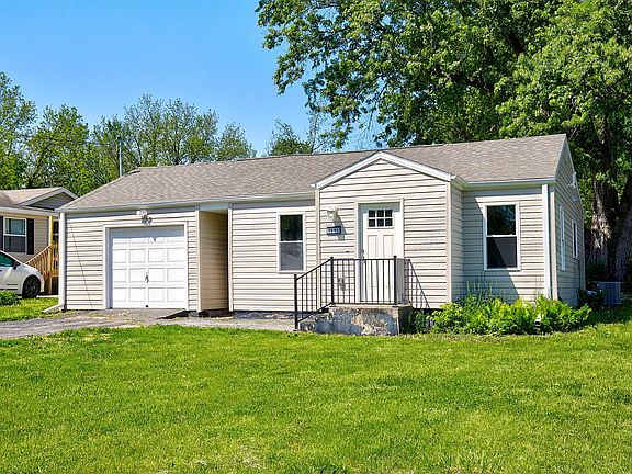 2nd image of 4690 NE 31st St
