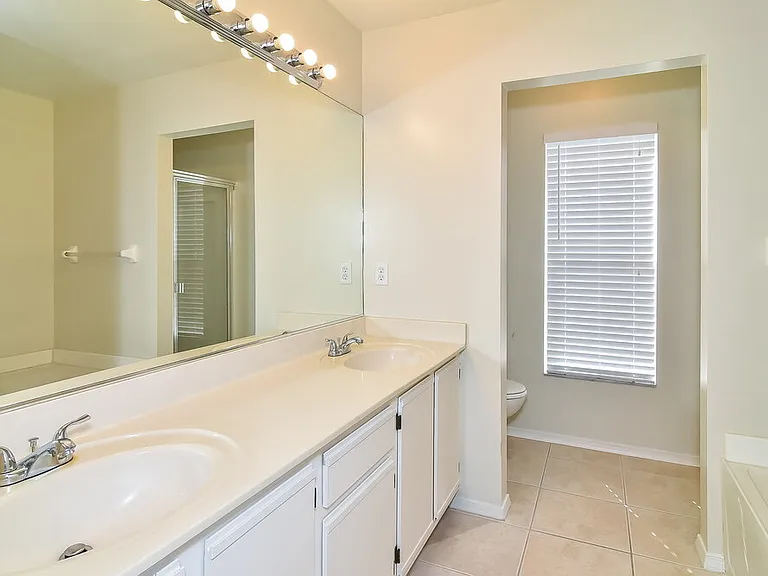 22457 Middletown Dr — Photo 10