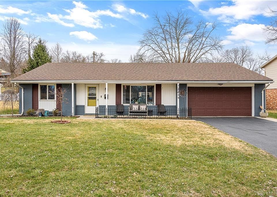 1st image of 3038 Dahlia Dr
