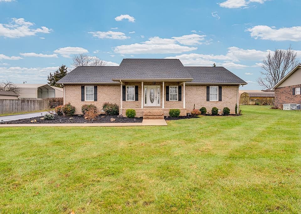 1st image of 575 Eagle Landing Dr
