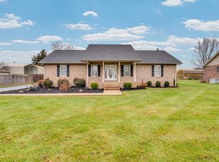 575 Eagle Landing Dr, Cookeville, TN 38506