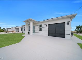 337 Rawlings Ave, Lehigh Acres, FL 33974