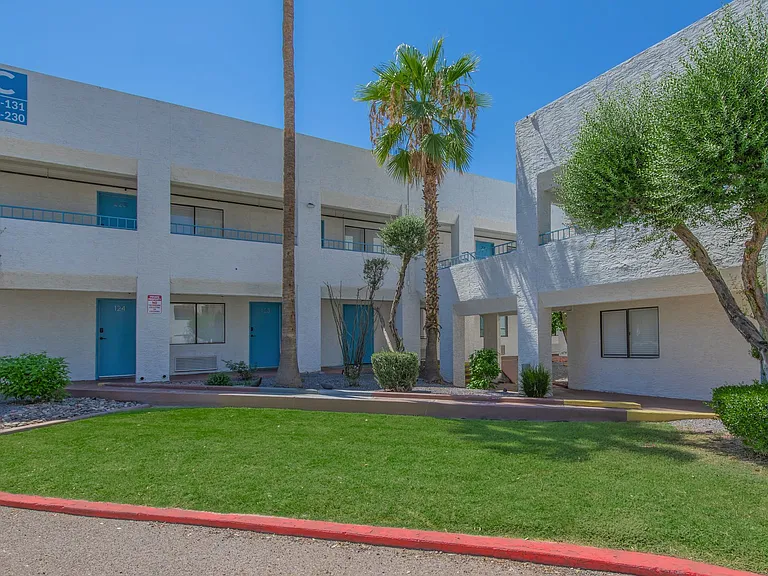 The Molino Apartments — Photo 7