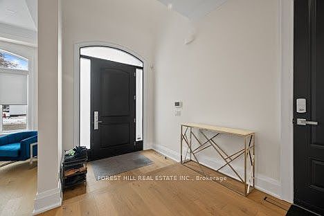 5th image of 2540 Saint Clair Ave E