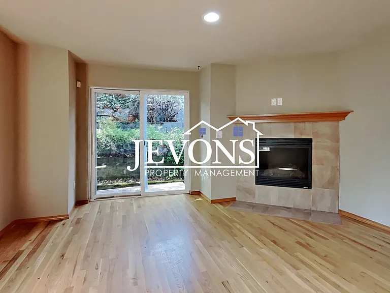 13721 Greenwood Ave N #A — Photo 8