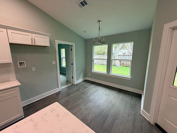 3rd image of 4728 Bay Breeze Dr