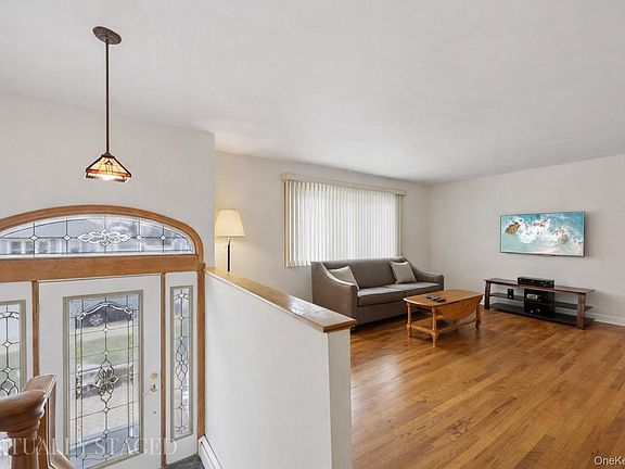 4th image of 108 Lee Avenue
