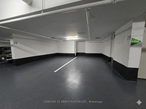 181 Village Green Sq #P29, Toronto, ON M1S 0K6