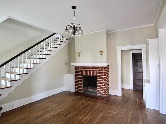 3rd image of 405 Yeardley Ave