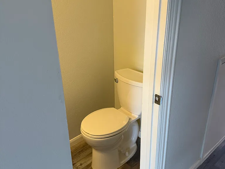 70 Winchester Dr — Photo 5