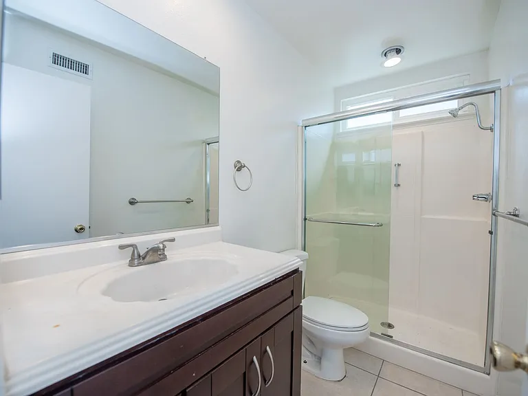 4395 Avenida De Las Flores — Photo 21