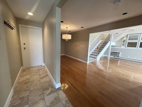 55 Arnold St — Photo 7