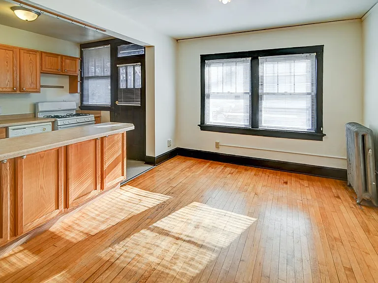 2801 Monroe St — Photo 10