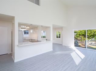 383 Kupaua Pl, Honolulu, HI 96821