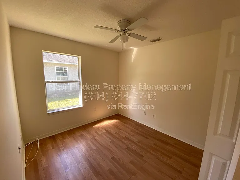 908 Helen St — Photo 15