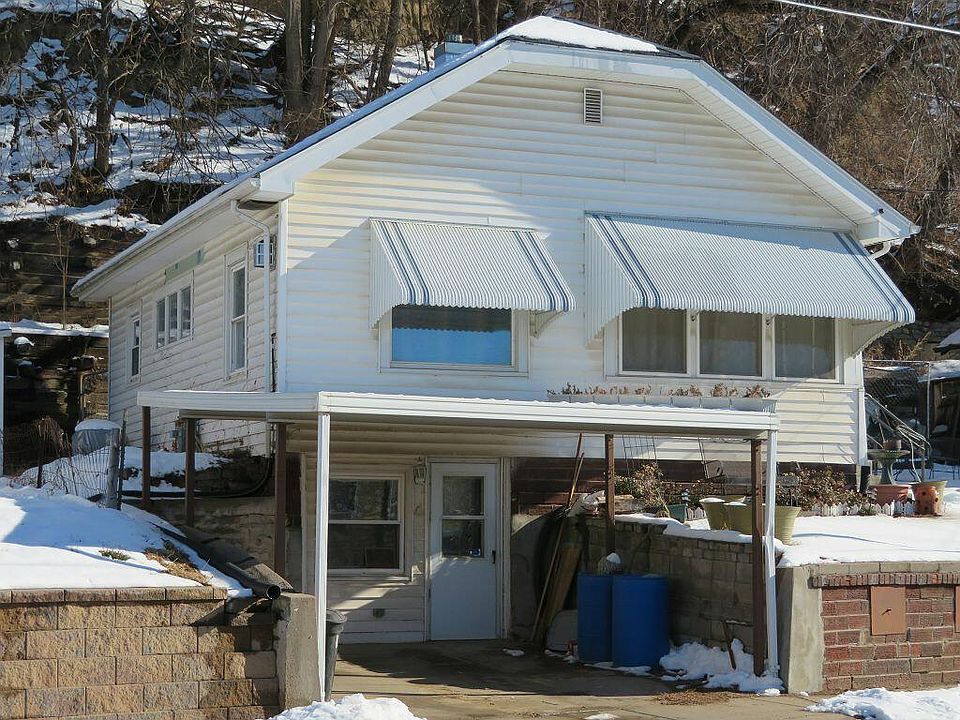 1st image of 409 N 6th St