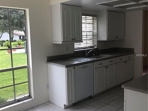 4th image of 978 Madrid Dr