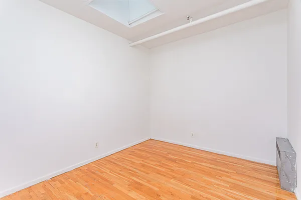 Rented by The InHouse Group | media 5