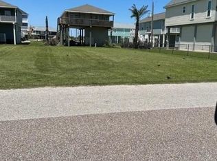 22814 Camino St, Galveston, TX 77554