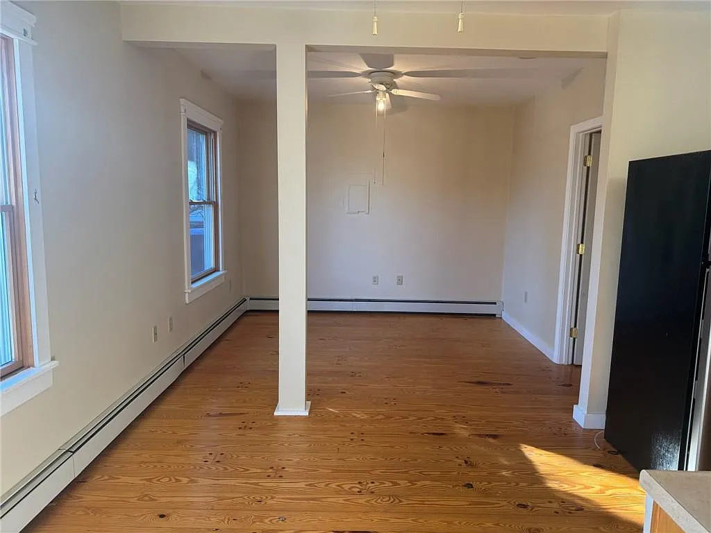 2 bed, 2.0 bath, 1400 sqft, $3,000 — Photo 4