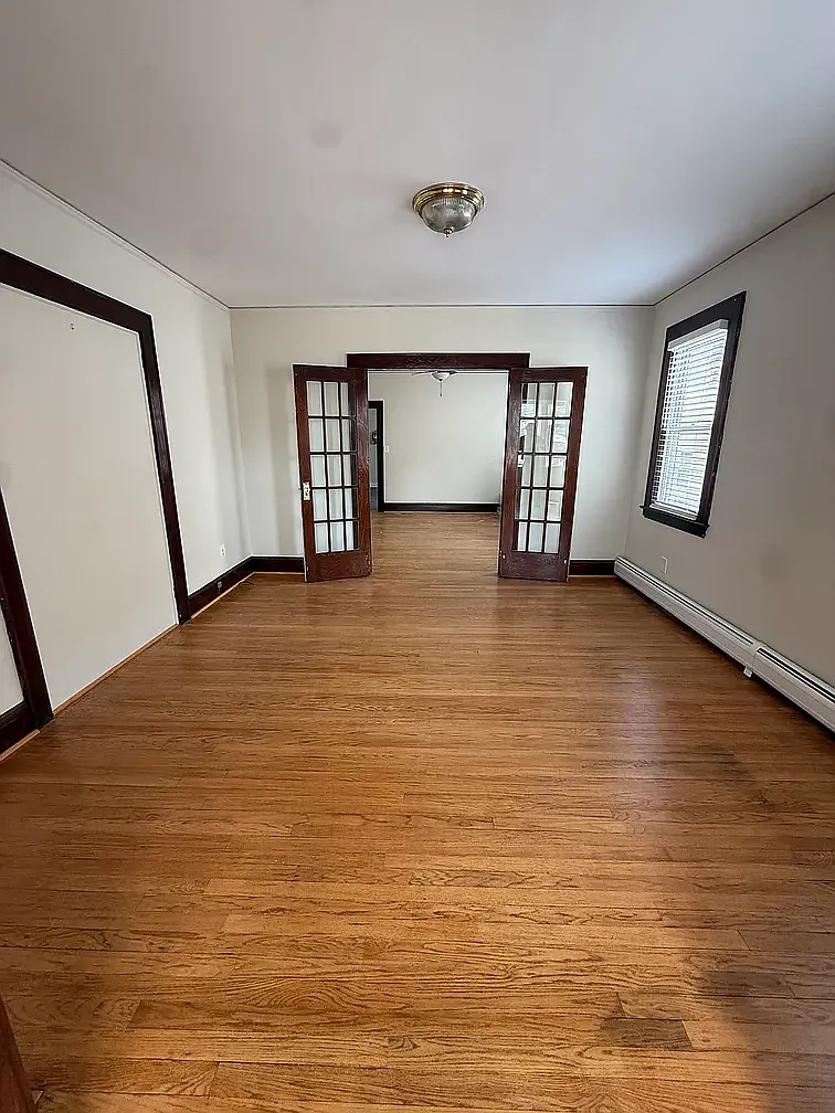 Monroe Ave, Kenilworth — Photo 1