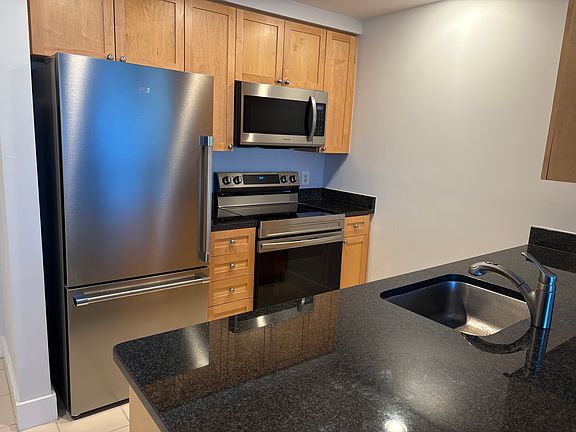 3rd image of 2001 15th St N APT 803