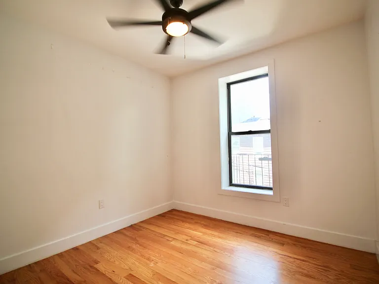 279 Kosciuszko St #406 — Photo 6