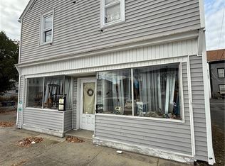 190 Arnold St, Woonsocket, RI 02895