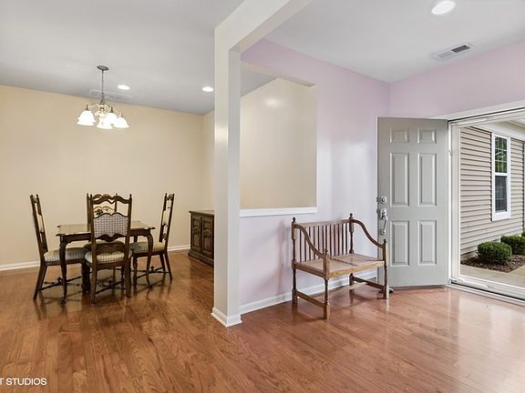 2nd image of 2988 Province Cir