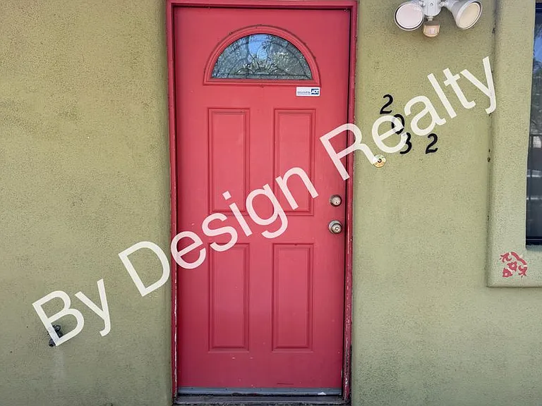 203 S Cherry Ave #2 — Photo 5