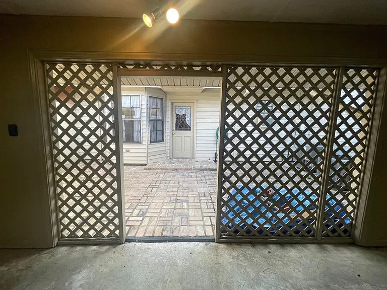 1003 Rue De Pierre — Photo 10
