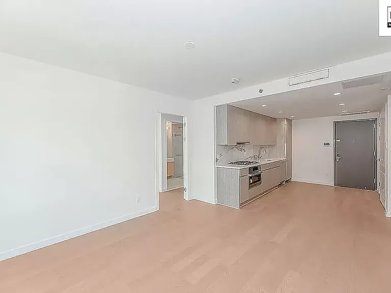 37-26 32nd St #6I — Photo 4