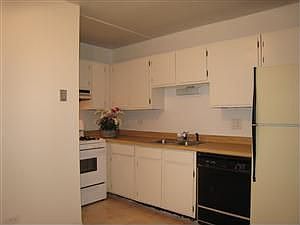 5th image of 2508 Waterbury Dr APT 605