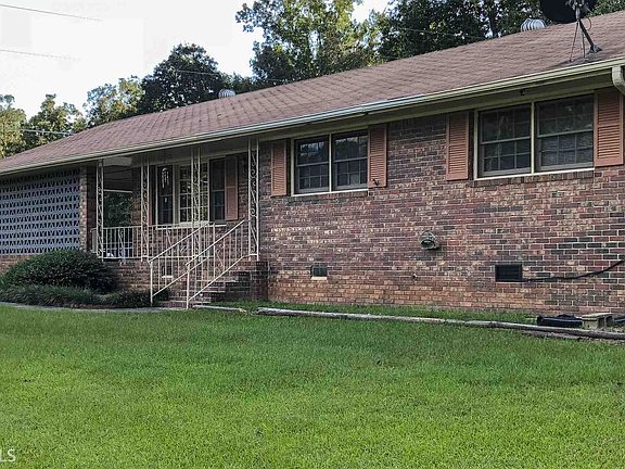 3rd image of 115 W Lake Dr
