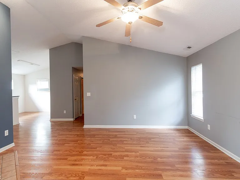 11968 Locus Ln — Photo 19