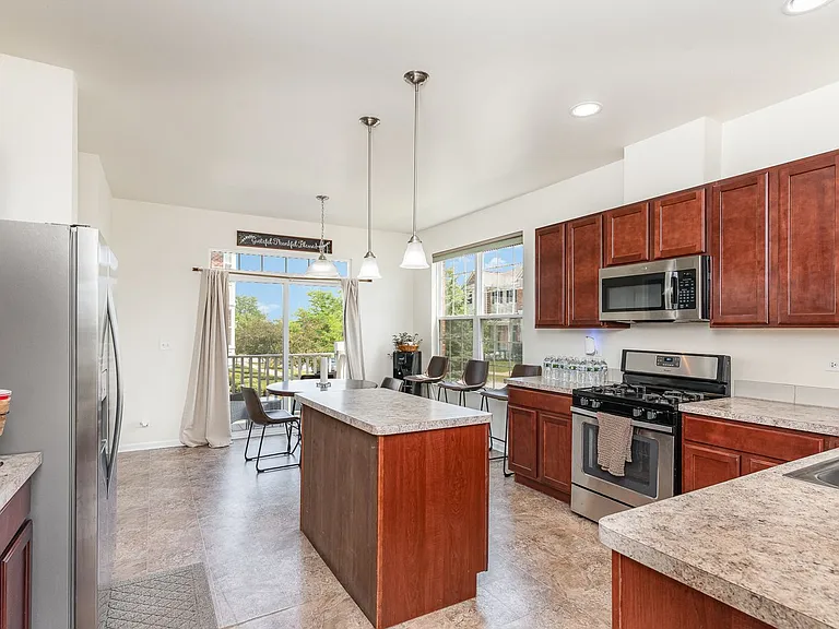 15373 Sheffield Square Pkwy — Photo 7