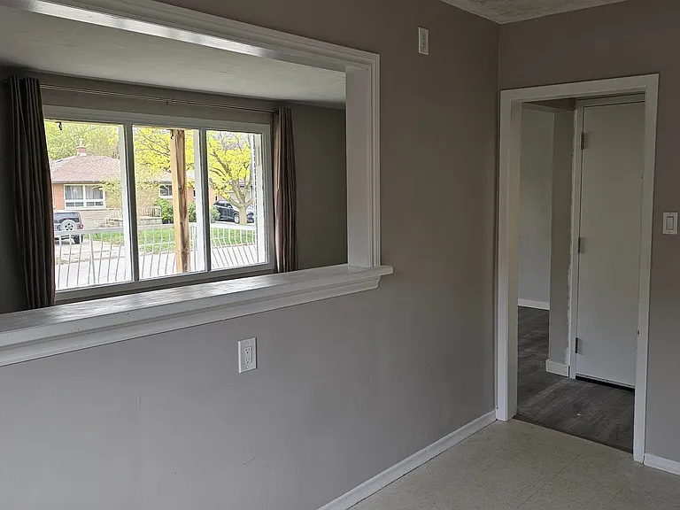 201 Alma St N #2 — Photo 7