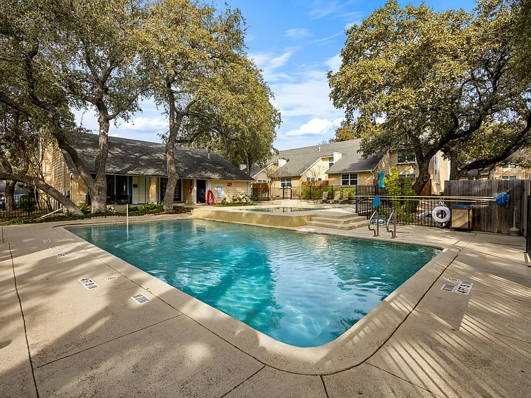 The Arbors at Tallwood — Photo 9