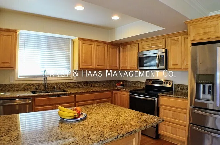 2953 Silva St — Photo 13