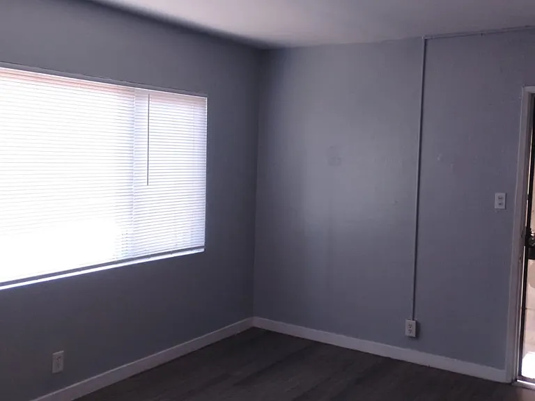 1431 Elm Ave #1 — Photo 14